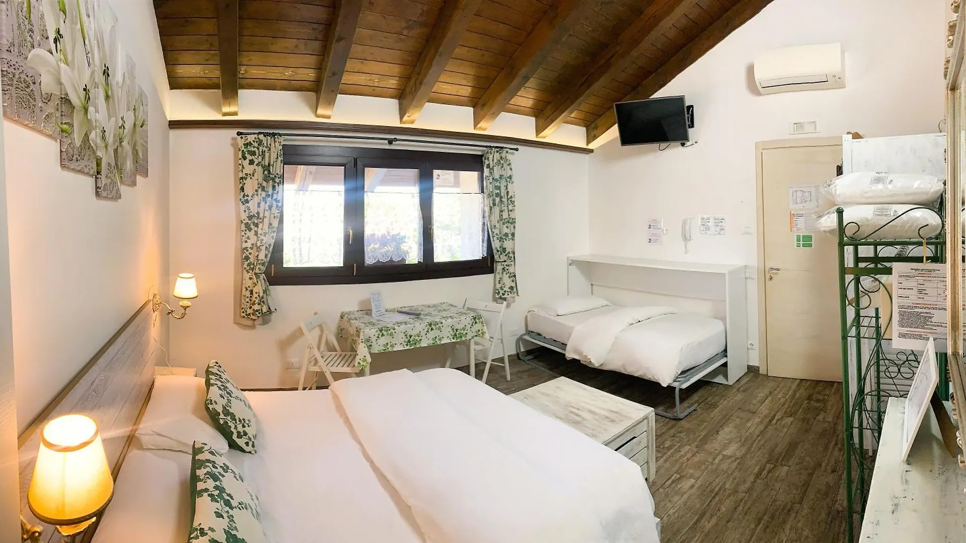 Villa Ai Tigli Venezia Guest House تيسّيرا