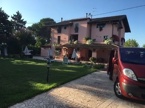 Villa Ai Tigli Venezia Guest House تيسّيرا
