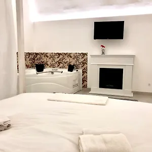 Ada & Bed and breakfast